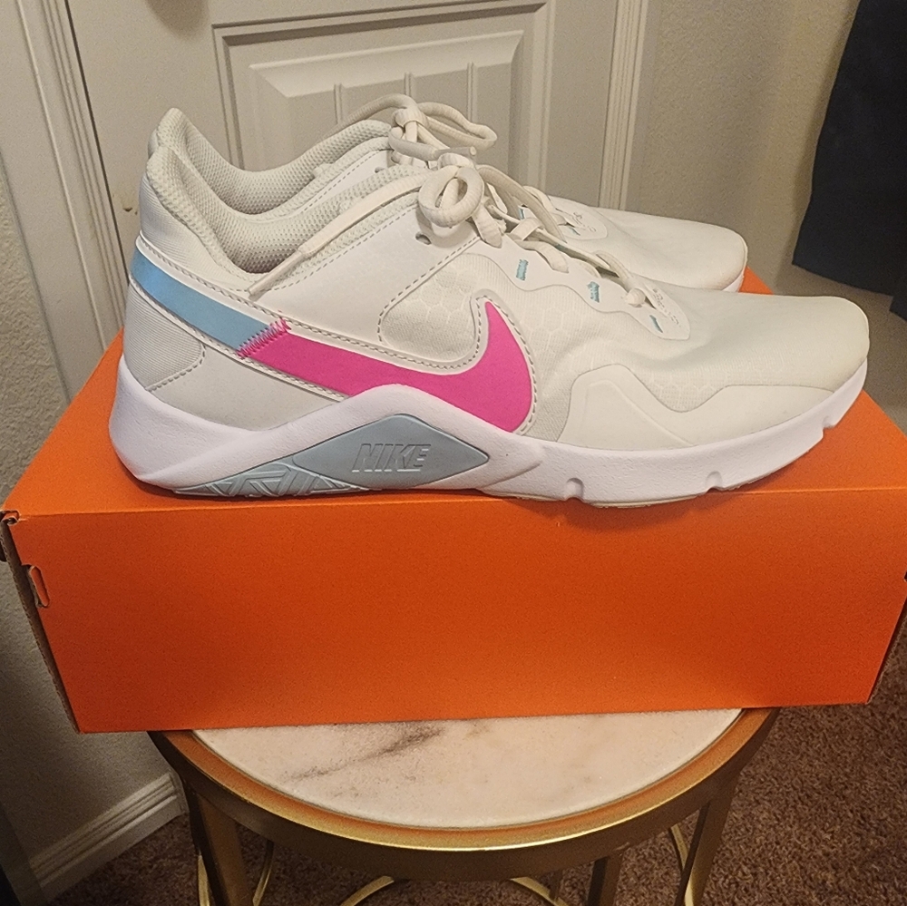 Nike Women's Legend Essential 2 Tennis Shoes